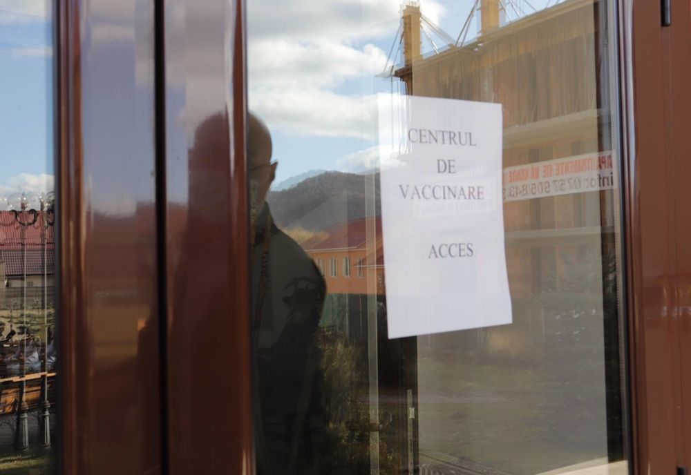 A început activitatea de vaccinare în două noi centre din Bistrița-Năsăud