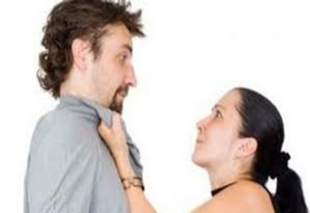 Doi bărbați și o femeie din Bistrița-Năsăud, victime ale violenței în familie! În două cazuri, polițiștii au emis ordine de protecție