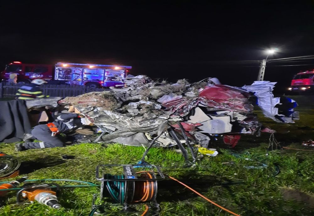 Trei tineri au murit într-un accident rutier la Poiana Stampei FOTO