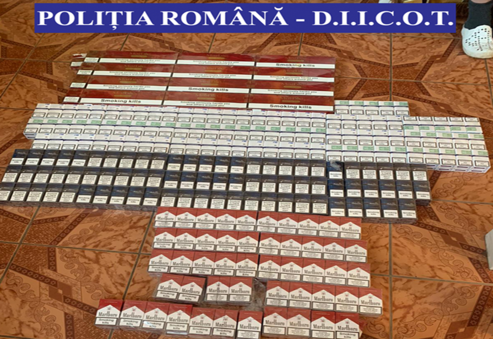 FOTO: Traficanții de țigări percheziționați de DIICOT se ocupau și cu traficul de droguri în Bistrița și Rodna, dar și de motorină! Ce au descoperit anchetatorii în urma perchezițiilor