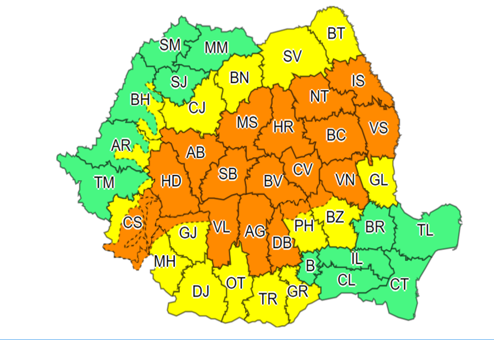 Meteorologii au emis noi avertizări de instabilitate atmosferică, vijelii și grindină
