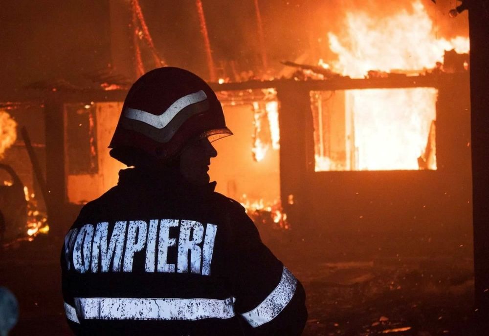 ISU Bistrița-Năsăud: Nu lăsa incendiul să-ți transforme în scrum munca de o viață sau chiar să-ți pună sănătatea în pericol! Sfaturile pompierilor