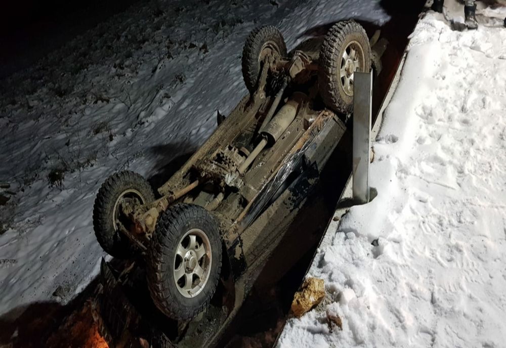 Autoturism răsturnat între Cușma și Satu Nou! Un bărbat a murit