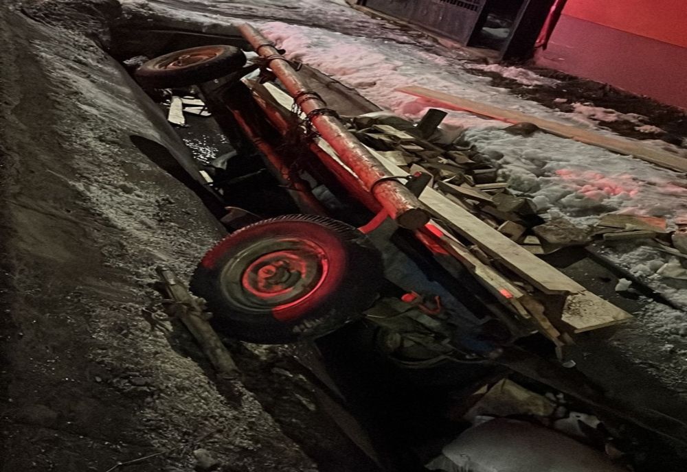 Atelaj hipo, răsturnat la Tiha Bârgăului! Căruțașii erau băuți criță