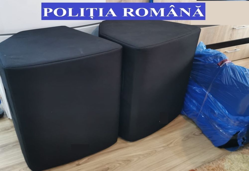 Bistrițean reținut pentru contrafacere de aparatură audio! Ce au găsit polițiștii la percheziții