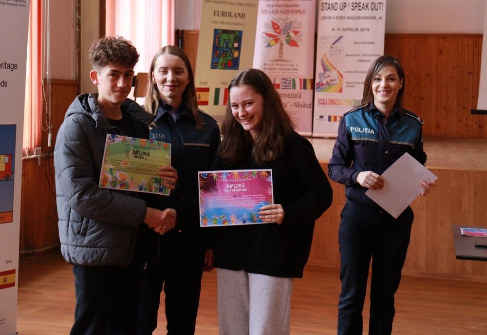 Elevii din Năsăud, câștigători ai concursului "STOP Bullying în școli!"