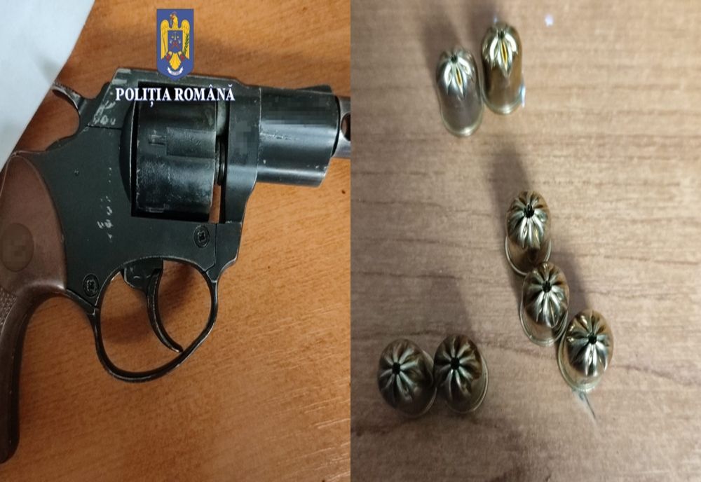 A fost reținut! Bistrițean, prins cu o armă introdusă ilegal în țară
