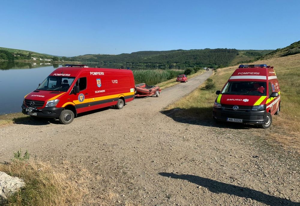A fost găsit cadavrul unui bărbat de 30 de ani pe fundul lacului Ţaga Mare