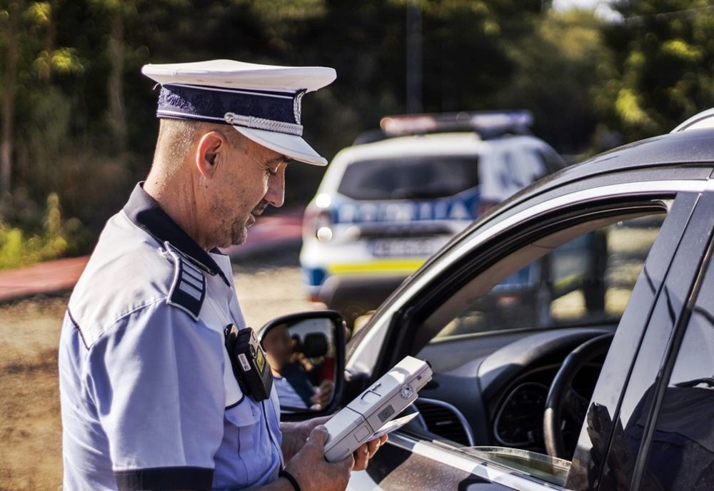 Bărbat din Bistrița-Năsăud, prins fără permis la volanul unui autoturism neînmatriculat