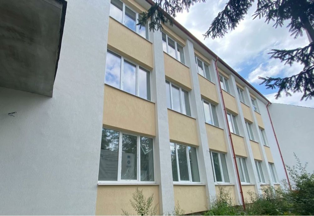 Lucrările la Liceul Tehnologic de Servicii Bistrița avansează! Când trebuie finalizată execuția