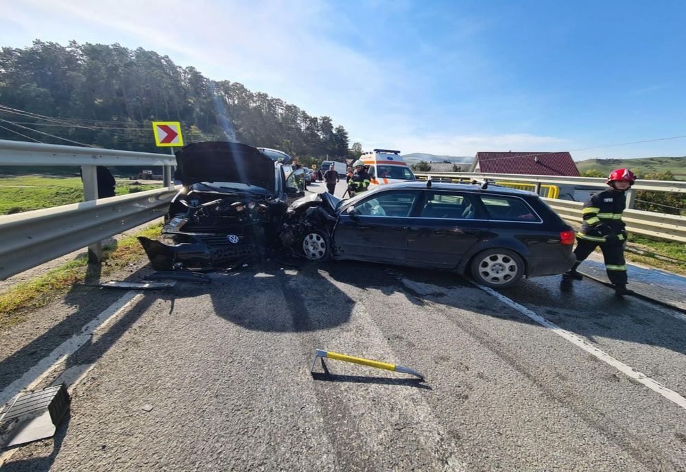 Accident pe DN 15 A, în Dipșa! Două persoane, la spital