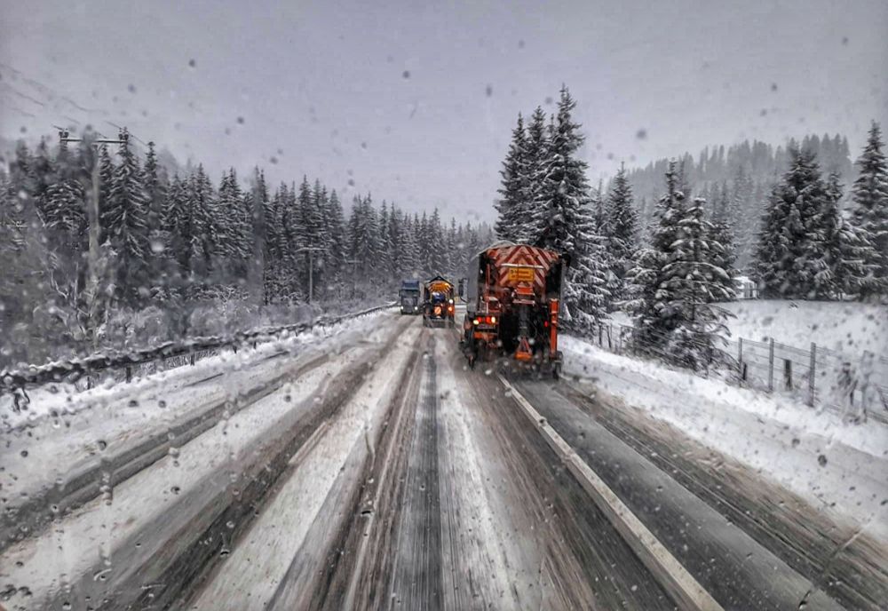 În Bistrița-Năsăud se circulă în condiții de iarnă! Județul se află sub două coduri galbene și cod portocaliu