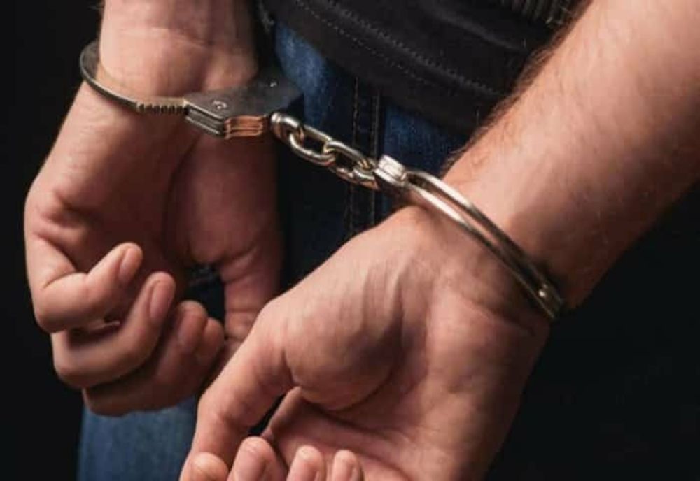 Tânăr din Bistrița-Năsăud, reținut pentru pornografie infantilă, hărțuire și șantaj