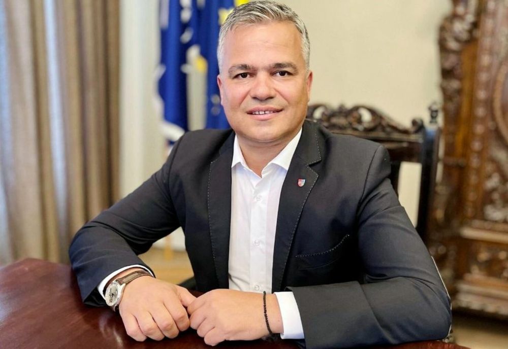 Ministrul Dezvoltării, Adrian Veştea, cere autorităţilor publice locale inventarierea în regim de urgenţă a pagubelor produse de inundaţiile din ultimele zile