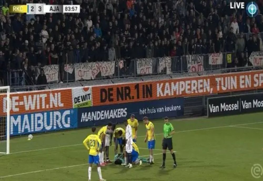 Meciul RKC Waalwijk – Ajax, întrerupt după ce portarul gazdelor s-a accidentat la cap şi a fost resuscitat pe teren