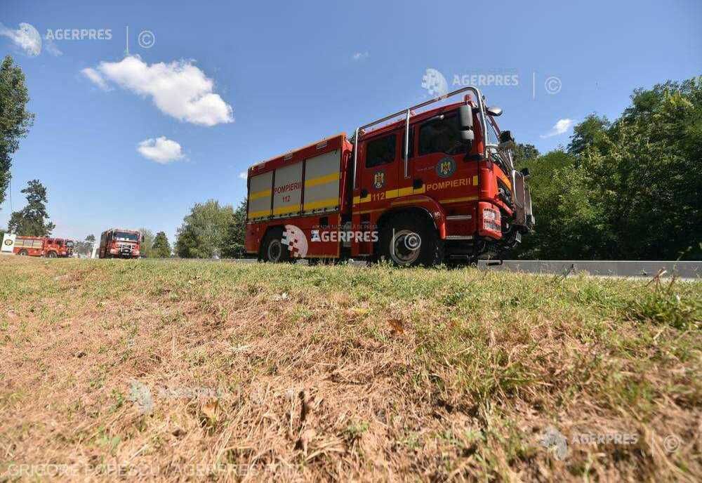 VIDEO INUNDAŢII ÎN JUDEŢUL GALAŢI / ISUBIF A TRIMIS ÎN ZONĂ O NOUĂ ECHIPĂ DE 100 DE POMPIERI