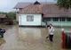 Gospodării inundate în urma unei ploi torențiale în localitatea Urmeniș din Bistrița-Năsăud (FOTO/VIDEO)