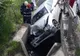 O persoană a fost rănită după ce șoferul unui autoturism a pierdut controlul volanului și a intrat într-un cap de pod (FOTO)