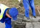 Lucrări de curățare a gurilor de scurgere de pe străzile din municipiul Bistrița (FOTO)