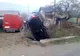 Trei tineri, la spital după ce mașina în care se aflau a lovit un cap de pod (FOTO)