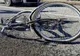 Biciclist, lovit de mașină în Parva! A fost transportat la spital