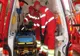 Mașină, intrată într-un gard, la Leșu! Șoferul, fără permis de conducere. El și pasagera din dreapta au ajuns la spital