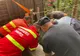 FOTO/VIDEO: Bărbat, suprins de un maldăr de bolovani în timp ce curăța o fântână