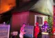 Incendiu de proporții într-o localitate din Bistrița. O casă a ars complet, iar flăcările s-au extins la alte două locuințe VIDEO